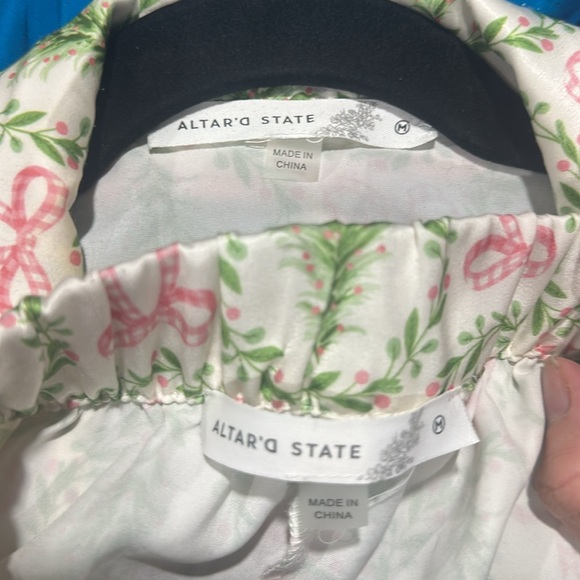 Altar’d State Christmas Tree Bow Satin Pajama Set M - Picture 8 of 8